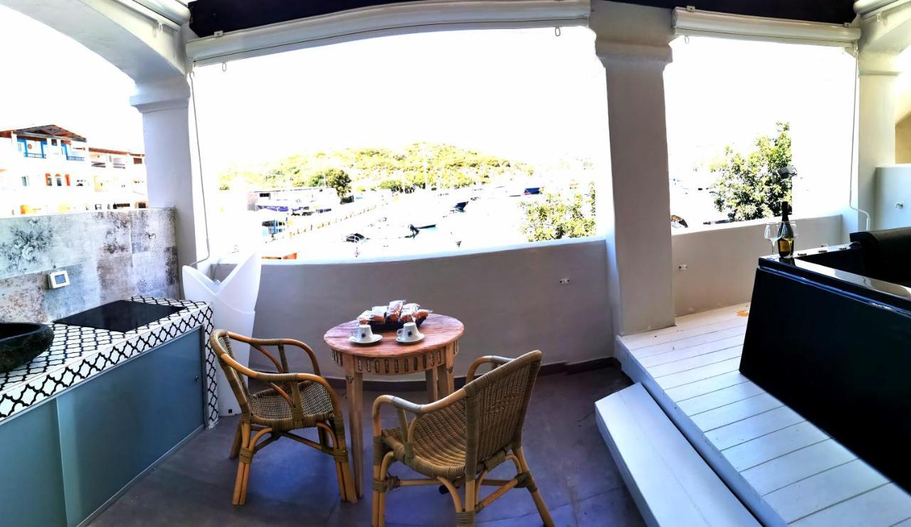 Bed and Breakfast Relais Du Port Santa Teresa Gallura Zewnętrze zdjęcie